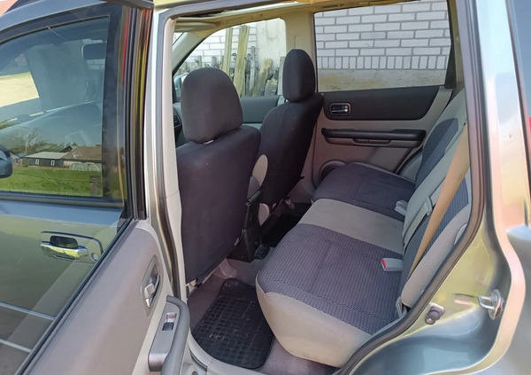 Nissan X-Trail cena 12500 przebieg: 330000, rok produkcji 2006 z Strumień małe 137